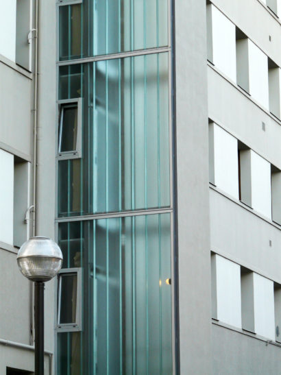 02-2.jpg
